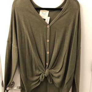 NWT tie front cardigan style pull over